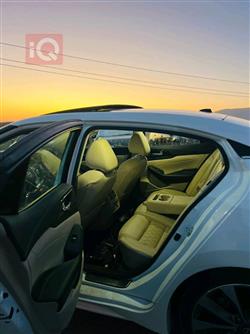 Nissan Maxima